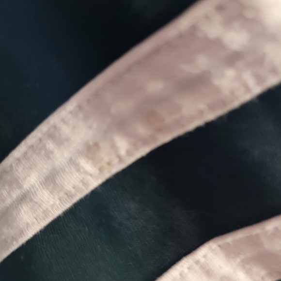 Torrid scoop neck Breast Cancer awareness tee - Picture 3 of 4